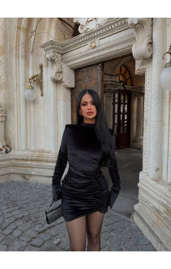 Siyah Büzgülü Kadife Uzay Elbise