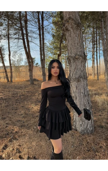Siyah Eteği Fırfırlı Madonna Elbise