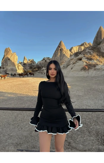 Siyah Eteği Fırfırlı Ribanalı Elbise