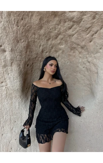 Siyah İçi Astarlı Güpürlü Elbise