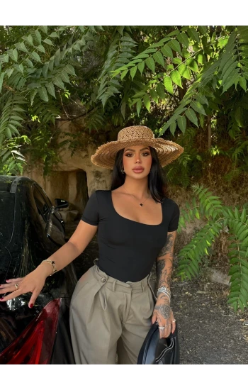 Siyah Kare Yaka Basic Bodysuit