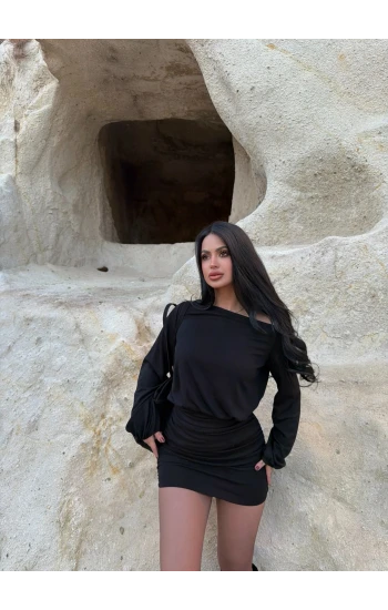 Siyah Kayık Yaka Modal Elbise