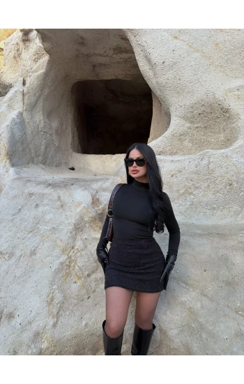 Siyah Kırçıllı Kaşe Etek