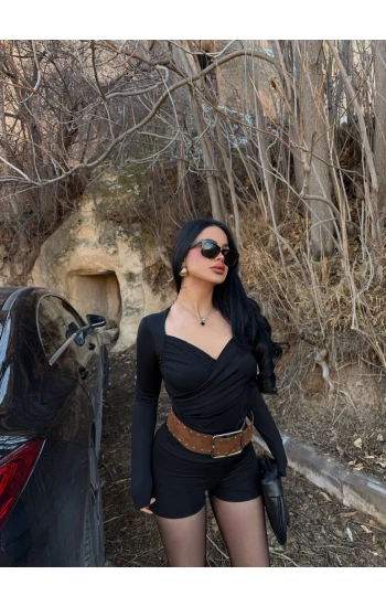 Siyah Kruvaze Büzgülü Crop