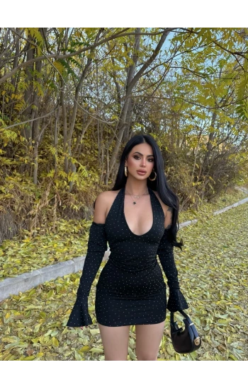 Siyah Lust Boyundan Geçmeli Taşlı Elbise