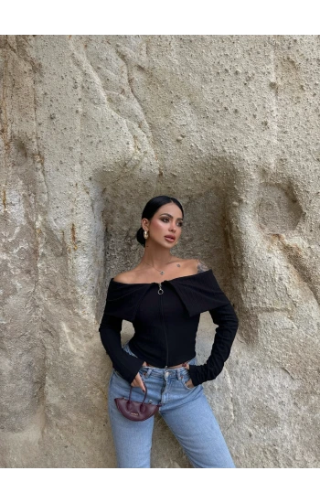 Siyah Mendili Yaka Fermuarlı Crop