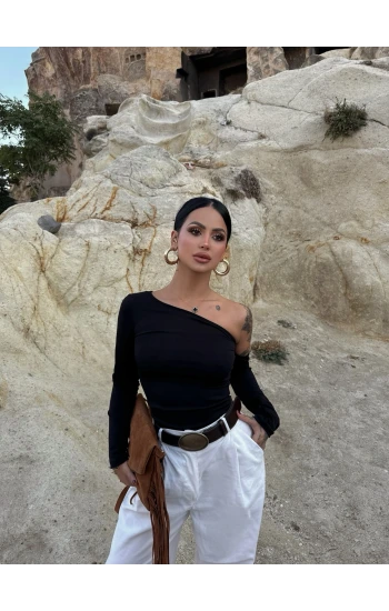 Siyah Omuz Açık Basic Crop