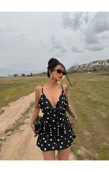 Siyah Puantiyeli Degaje Elbise