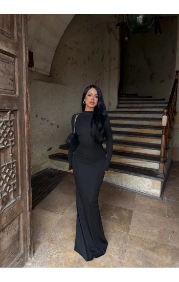 Siyah Sırt Pencereli Maxi Elbise