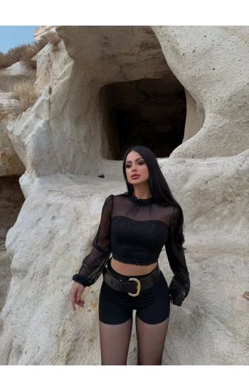 Siyah Tül Detaylı Güpürlü Bluz