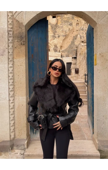 Siyah Yakası Kürklü Deri Mont