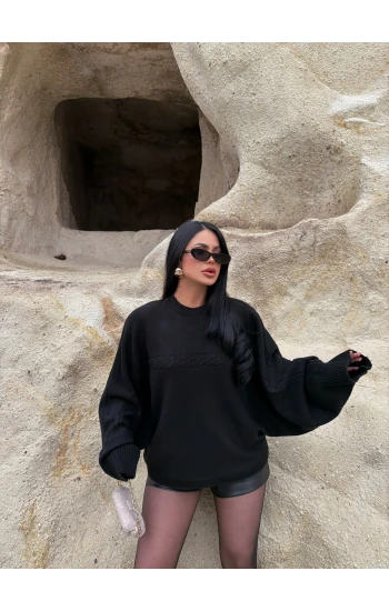 Siyah Yarasa Kol Örgü Detay Kazak