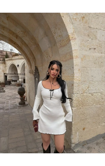 Yaka Kurdela Triko Elbise