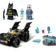 76301 LEGO® DC Batman™ ve Batmobile™, Mr. Freeze™’e Karşı