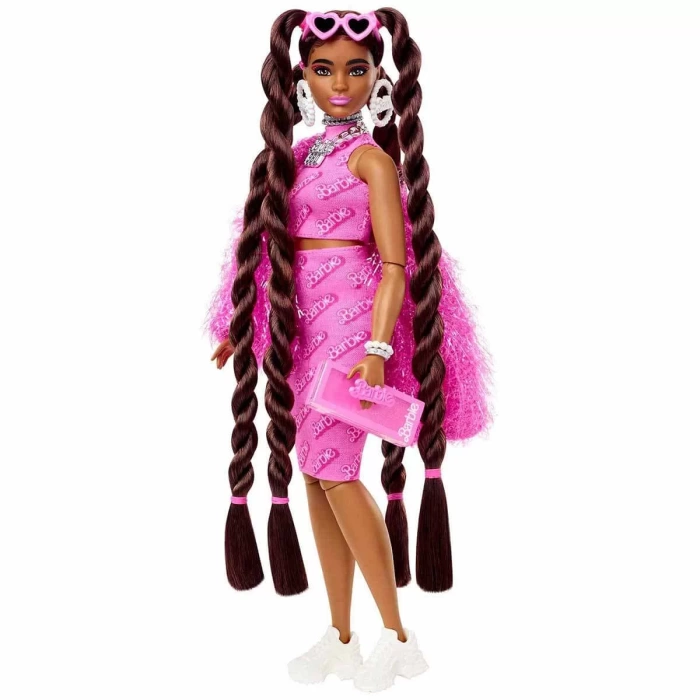 Barbie Extra Nostaljik Kıyafetli HHN06