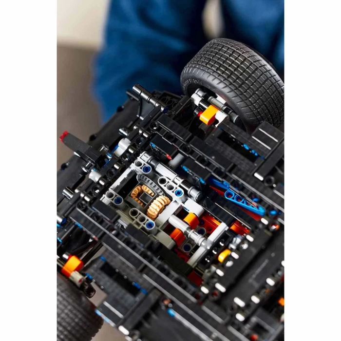 LEGO Technic McLaren Formula 1 Yarış Arabası 42141