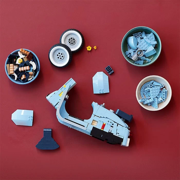 LEGO Vespa 125 10298