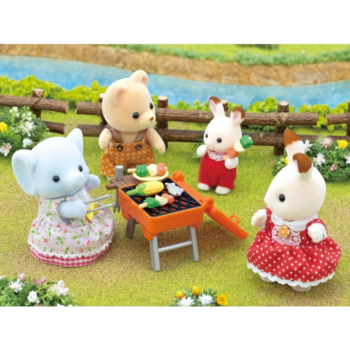 Sylvanian Families Barbekü Piknik Fil Kız 5640