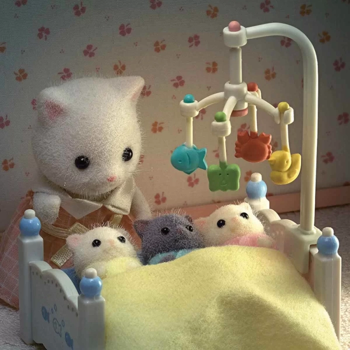 Sylvanian Families Üçüz İran Kedisi