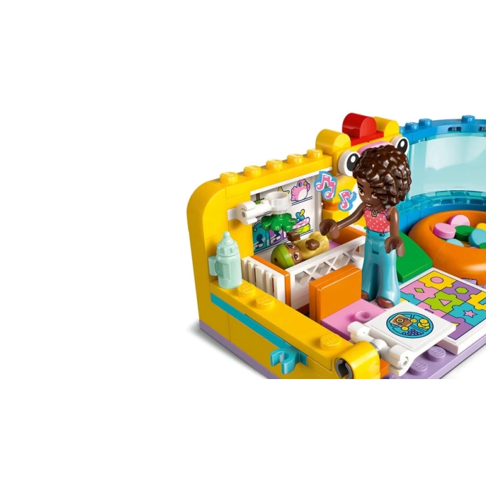 42645 LEGO® Friends Aliyanın Kız Kardeşinin Oyun Odası