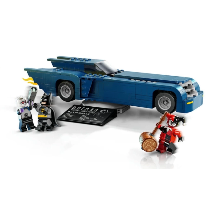 76274 LEGO® DC Batmobile™ ile Batman™, Harley Quinn™ ve Mr. Freeze™’e Karşı