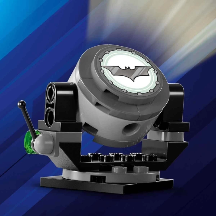 LEGO DC Batman: Batman Tumbler, Two-Face ve Joker’e Karşı 76303