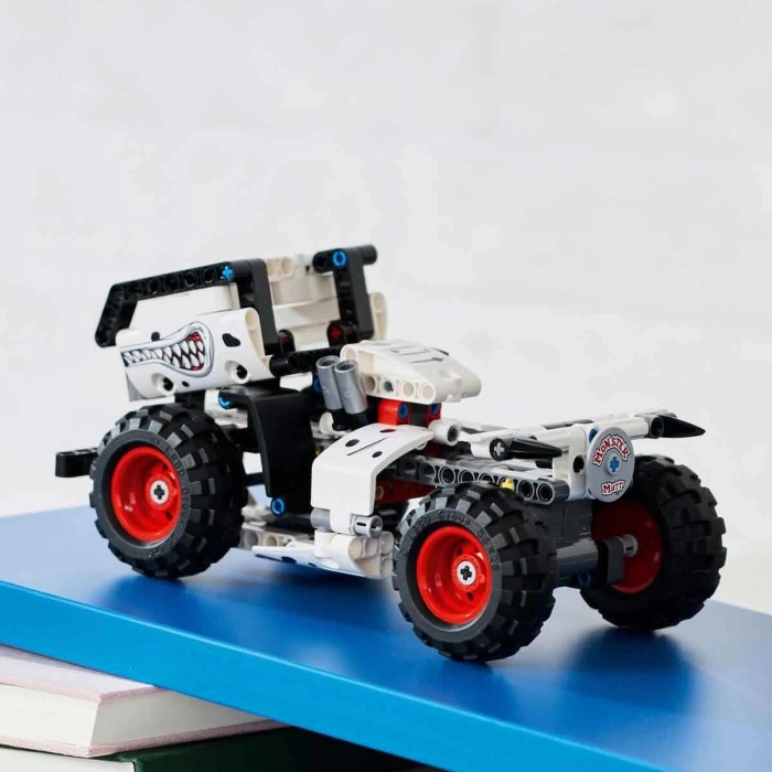 LEGO Technic Monster Jam Monster Mutt Dalmaçyalı 42150