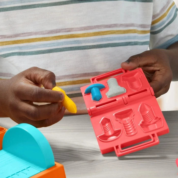 Play Doh Damga ve Testere Aleti Tezgahı F9141