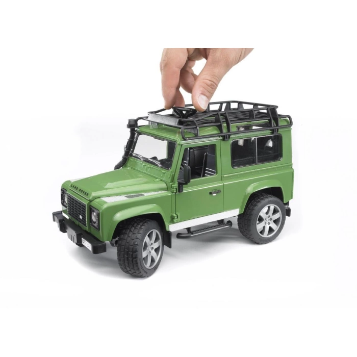 Bruder Land Rover Arazi Aracı BR02590