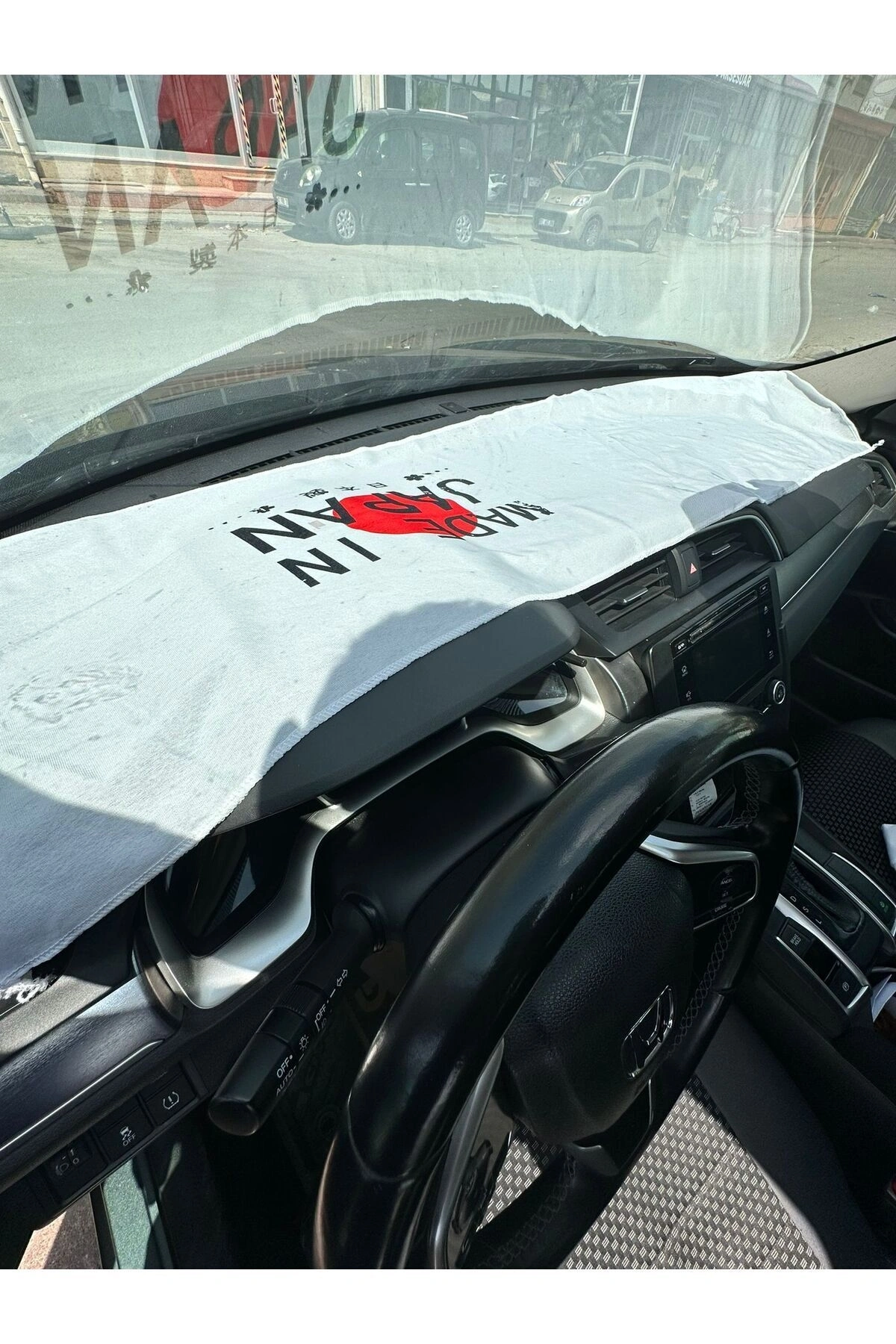 Made In Japan Göğüs Örtüsü