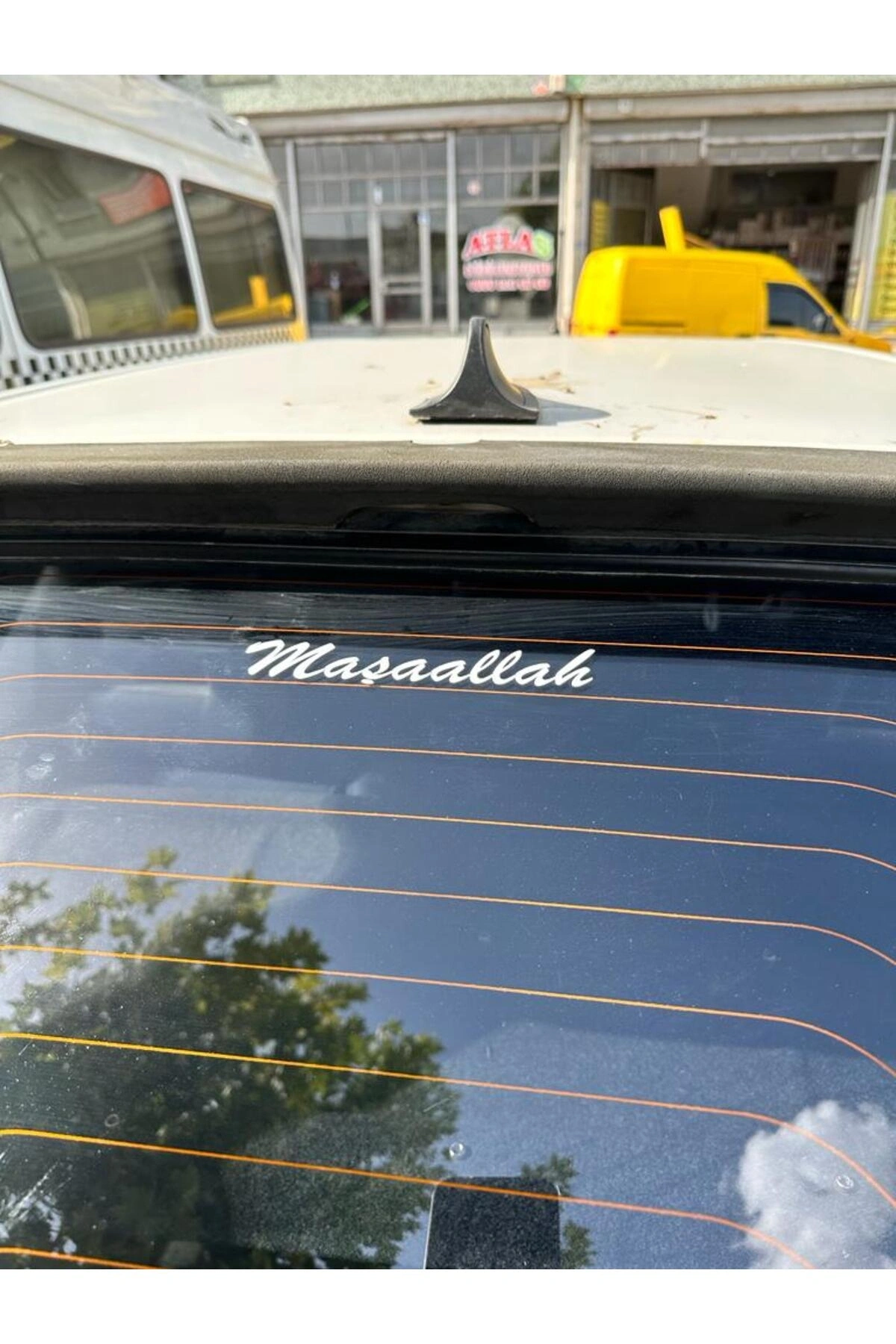 Etiket Maşallah Yazısı Beyaz