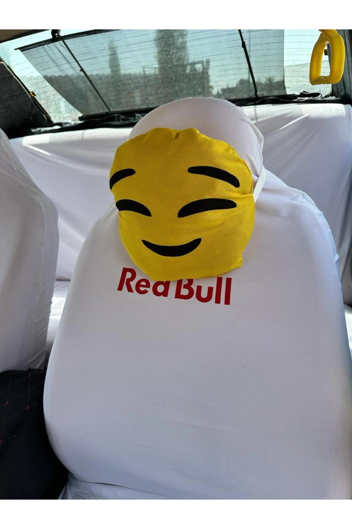 Emoji Oto Boyun Yastığı Gülen Altı Sarı