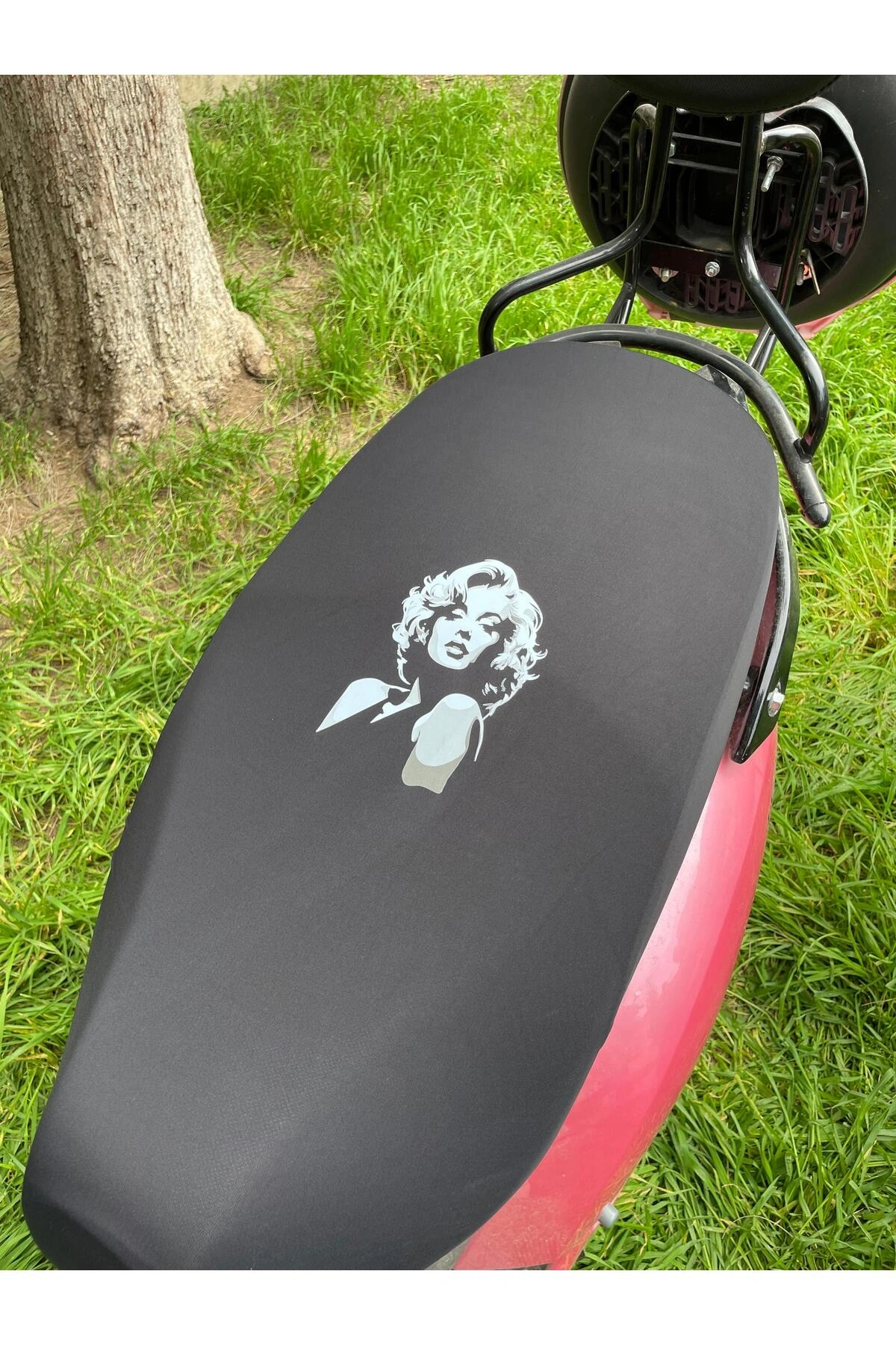 MARYLIN MONROE DESENLİ SİYAH motorsiklet koltuk sele kılıfı