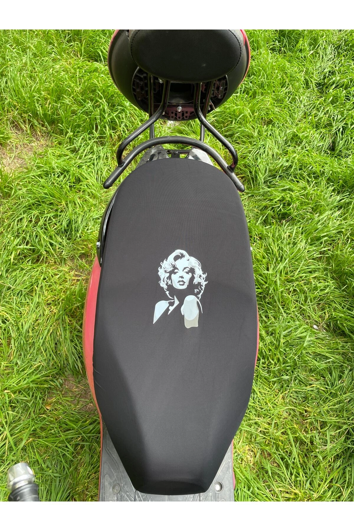 MARYLIN MONROE DESENLİ SİYAH motorsiklet koltuk sele kılıfı