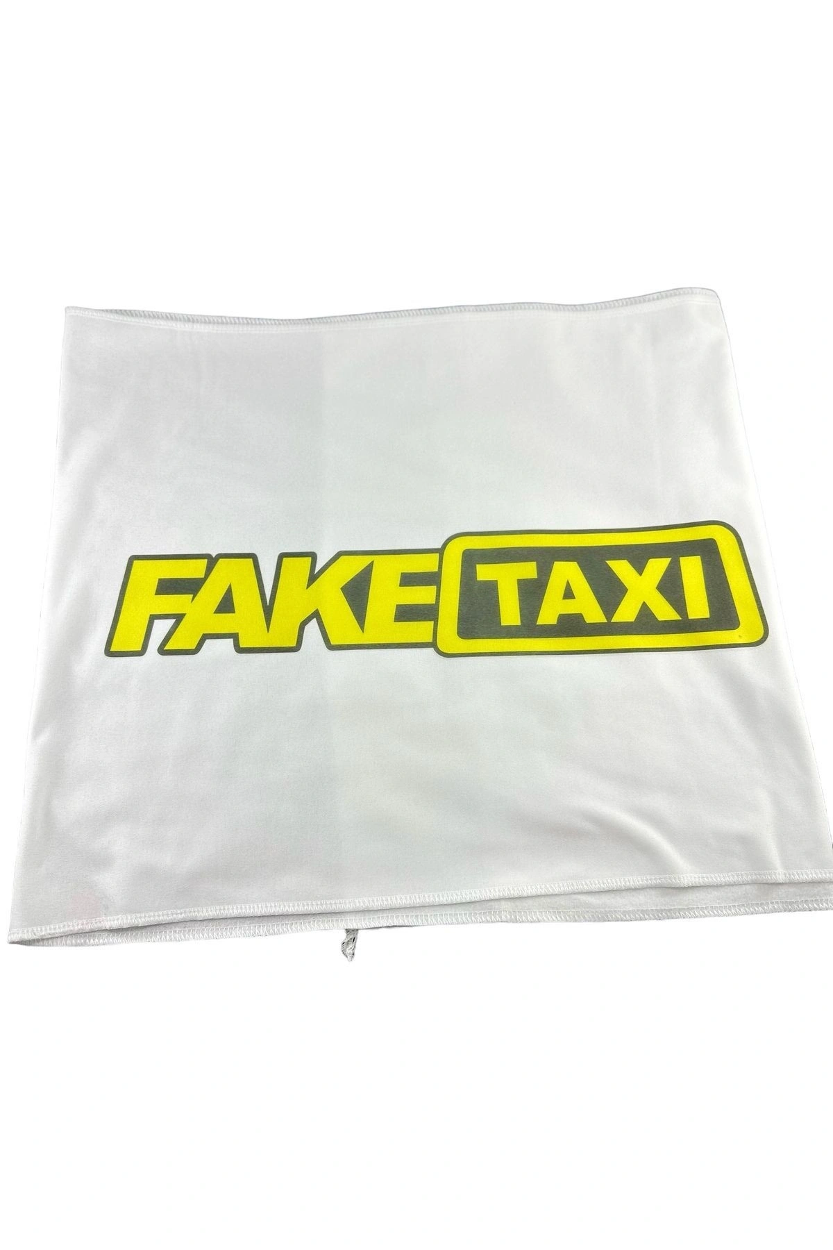 Faketaxi Göğüs Örtüsü