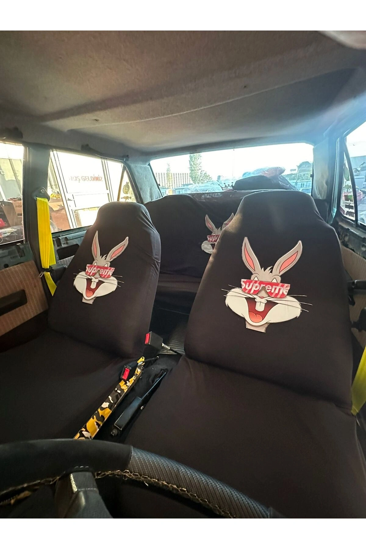 Bugs Bunny Baskılı Oto Servis Kılıfı Siyah