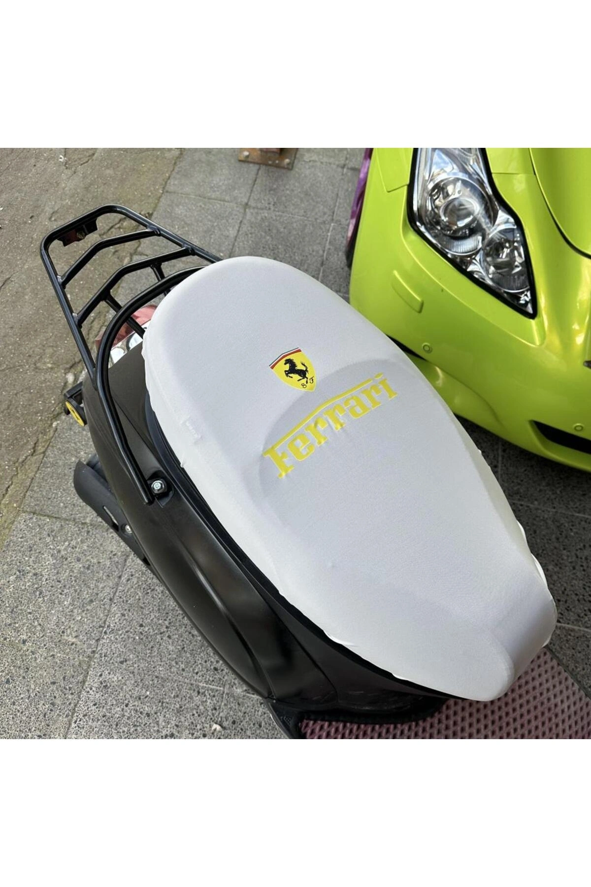 FERRARİ BEYAZ DESENLİ PENYE MOTOSİKLET KILIFI -MOTOR