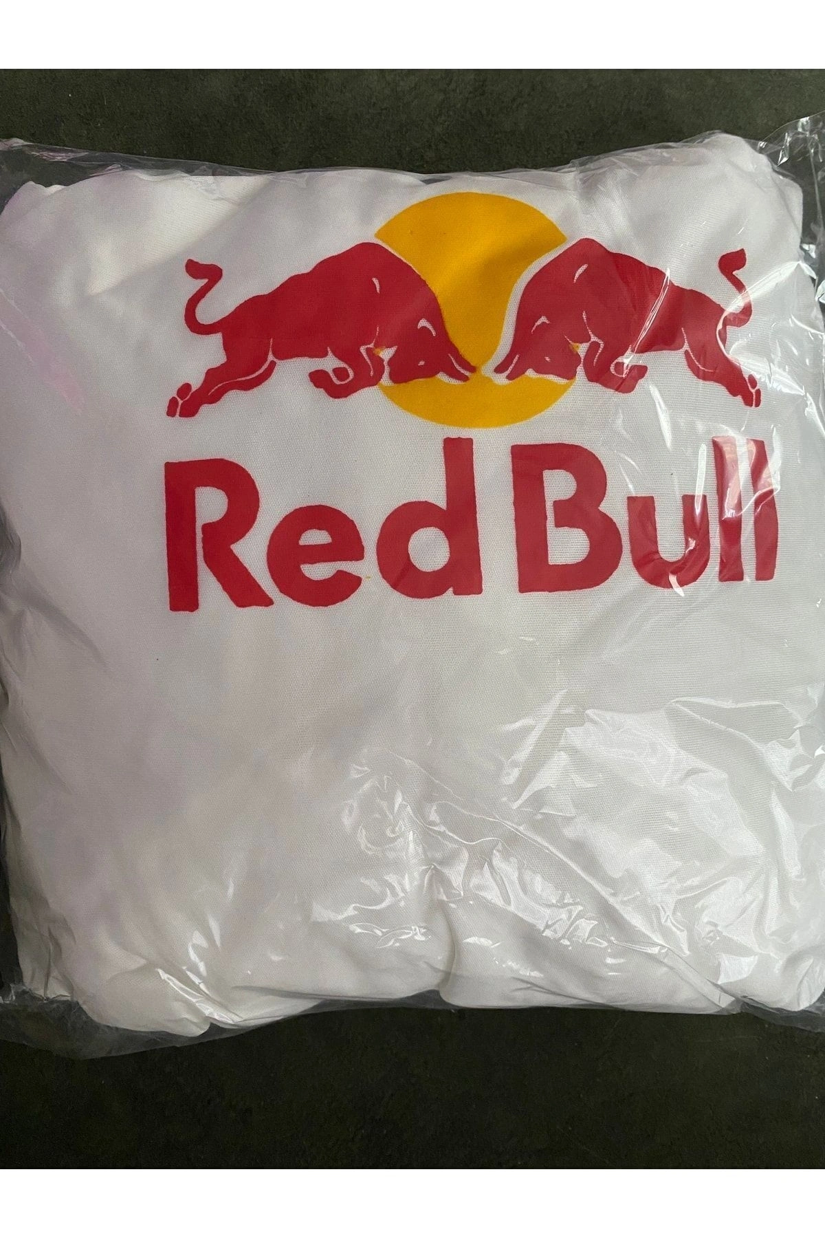Servis Kılıfı Beyaz Üzerine Kırmızı Redbull Baskılı