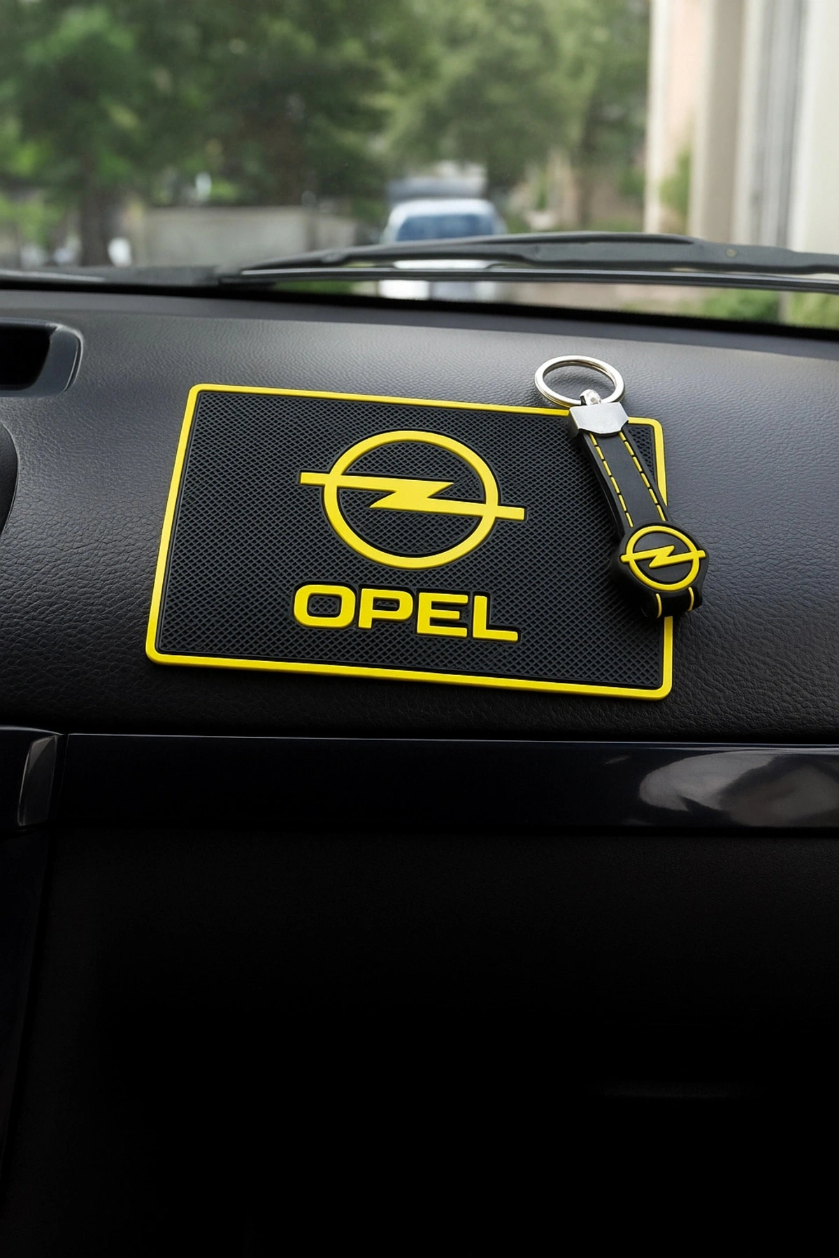 Opl Logolu Araç İçi Torpido Üstü Kaydırmaz Ped ve Anahtarlık Seti