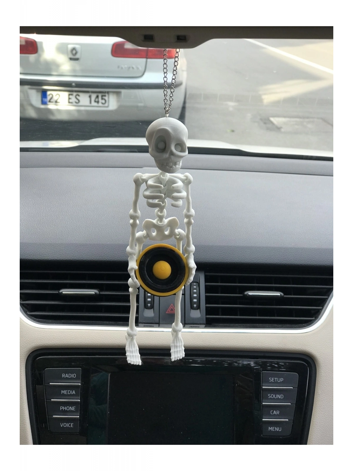18 Cm Subwoofer Tutan Iskelet Ayna Süsü (iskelet: Beyaz Subwoofer :sarı )
