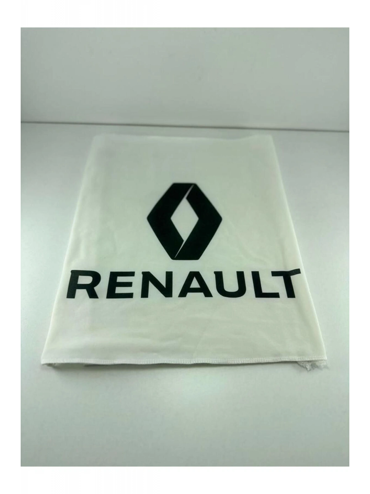 Renault Göğüs Örtüsü