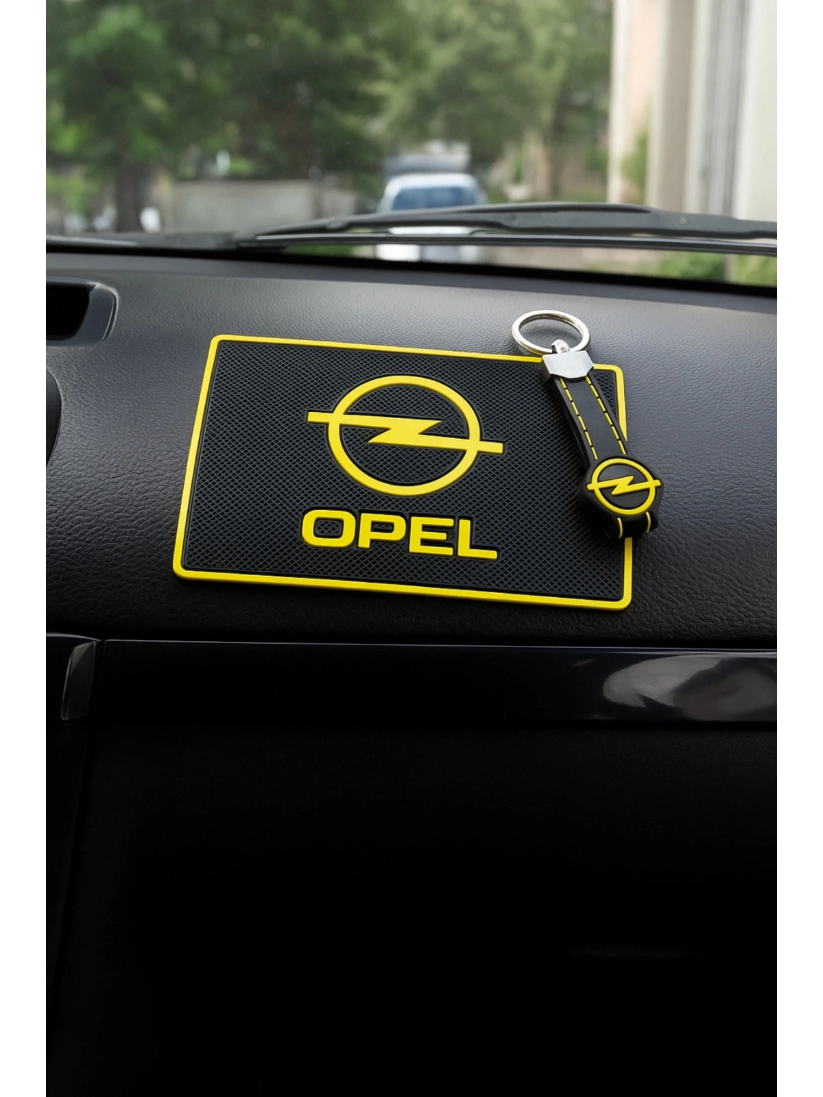 Opl Logolu Araç İçi Torpido Üstü Kaydırmaz Ped ve Anahtarlık Seti
