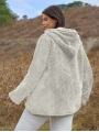 Kadın Büyük Beden Uzun Kollu Cepli Kapüşonlu Fermuarlı Peluş Hırka Ceket