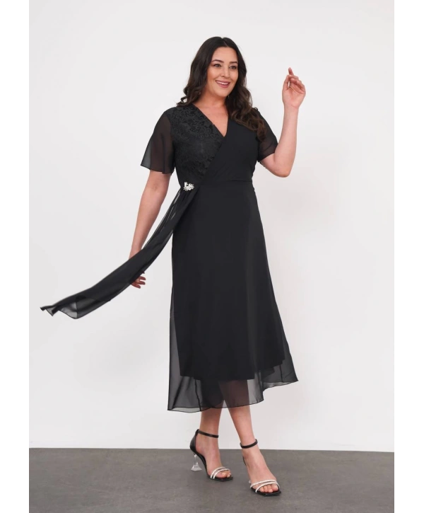 Büyük Beden Üst Dantel Detaylı Şifon Kısa Kollu Abiye Elbise