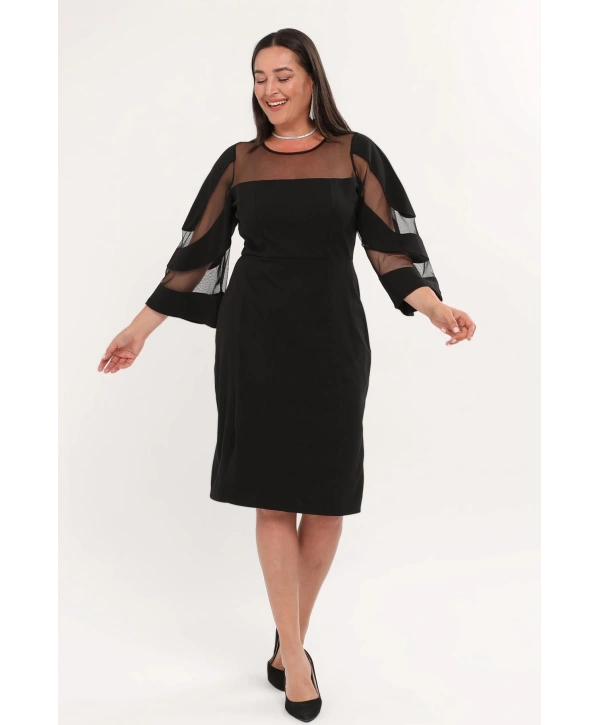 Büyük Beden Üst Ve Kol Tül Detaylı Yırtmaçlı Midi Boy Abiye Elbise