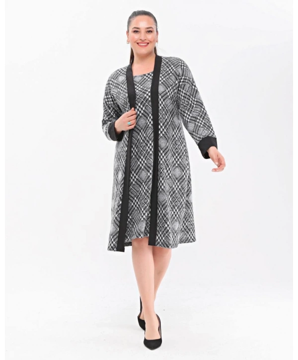 Büyük Beden Uzun Kollu Hırkalı Görünümlü Midi Boy Triko Elbise