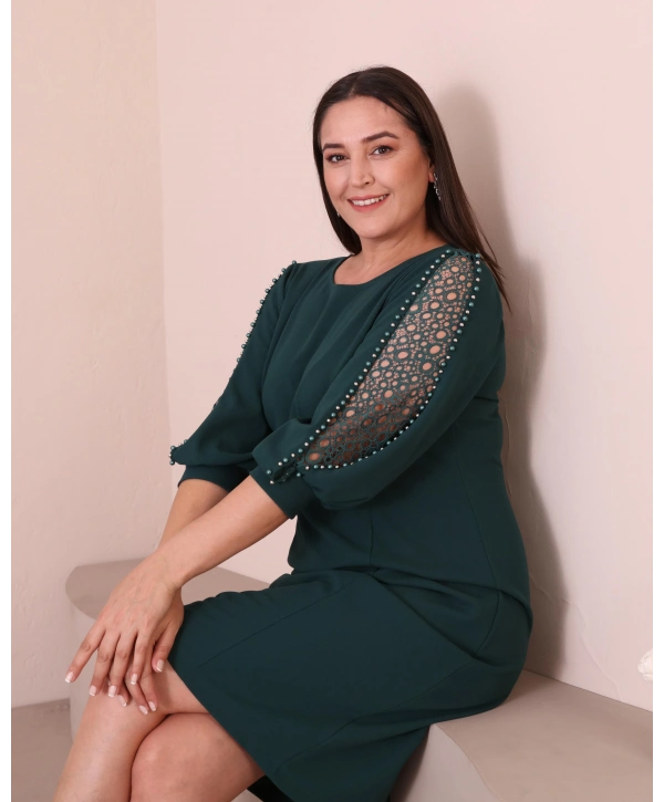 Büyük Beden Yuvarlak Yaka Kol Detaylı Midi Boy Abiye Elbise