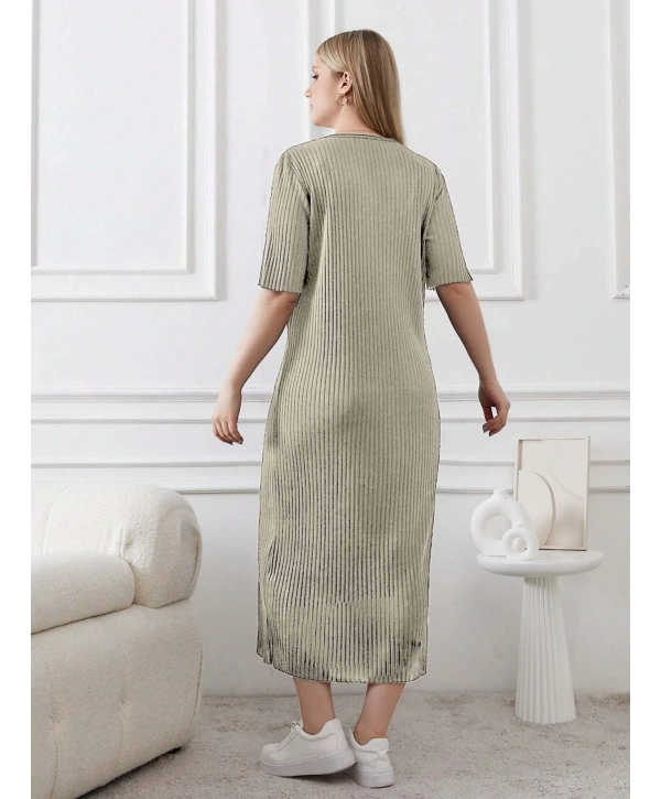 Kadın Büyük Beden Kısa Kollu Yırtmaç Detaylı Kaşkorse Elbise