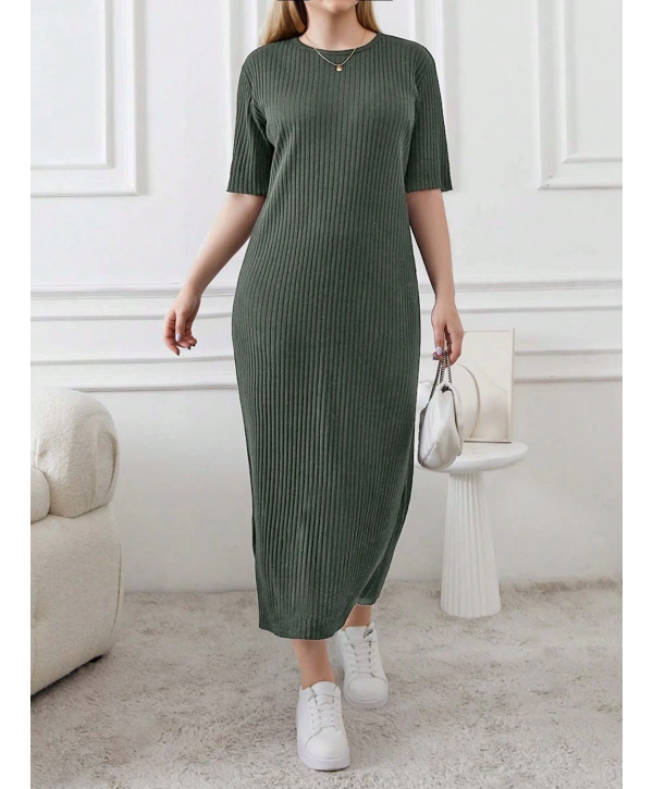 Kadın Büyük Beden Kısa Kollu Yırtmaç Detaylı Kaşkorse Elbise