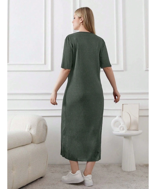 Kadın Büyük Beden Kısa Kollu Yırtmaç Detaylı Kaşkorse Elbise